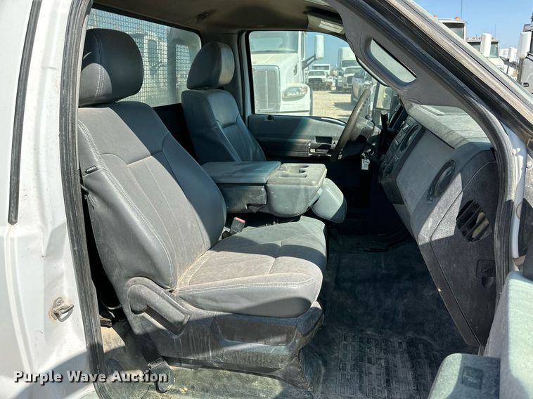 image for item OM9741 2013 Ford F450 Super Duty XL flatbed truck