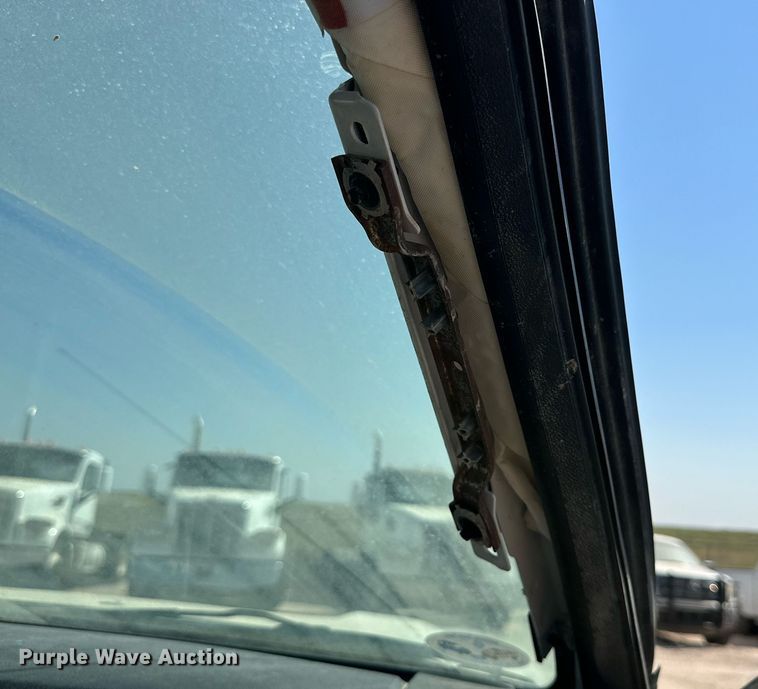 image for item OM9742 2012 Ford F550 Super Duty flatbed truck