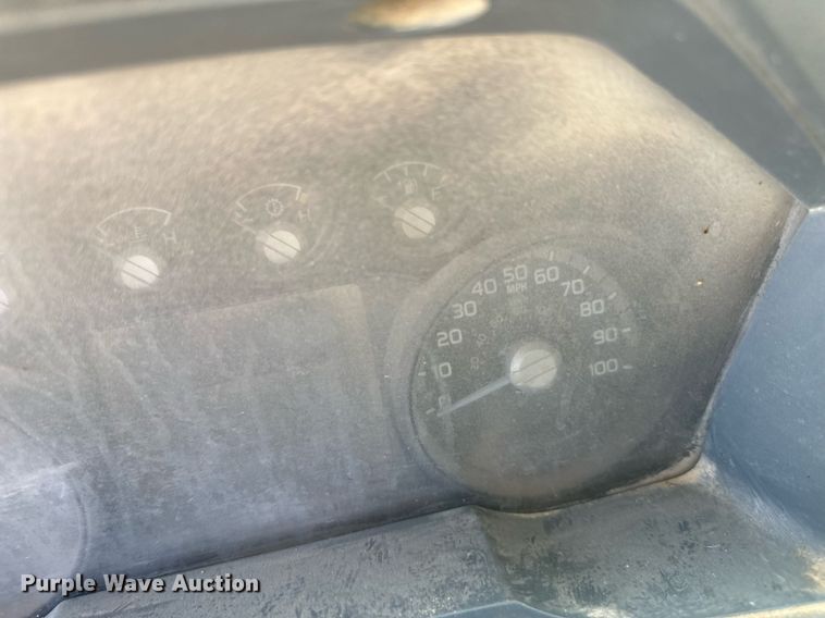 image for item OM9746 2011 Ford F350 Super Duty XL flatbed pickup truck