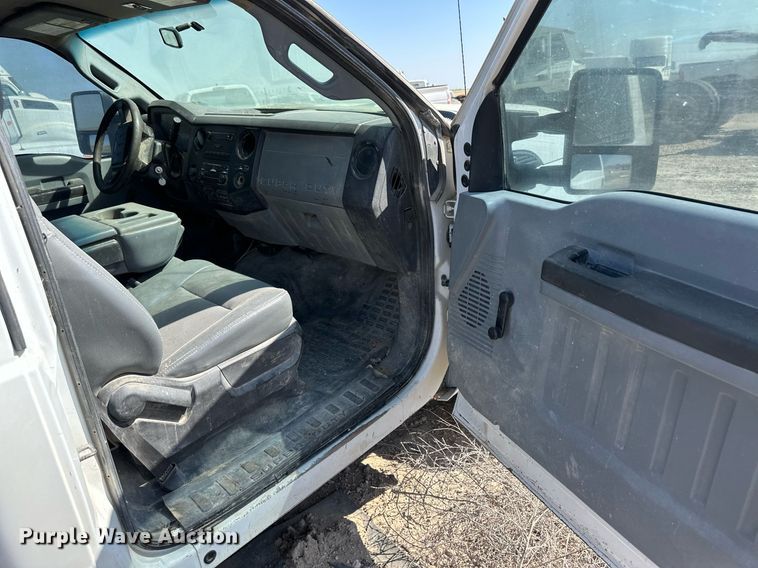 image for item OM9746 2011 Ford F350 Super Duty XL flatbed pickup truck