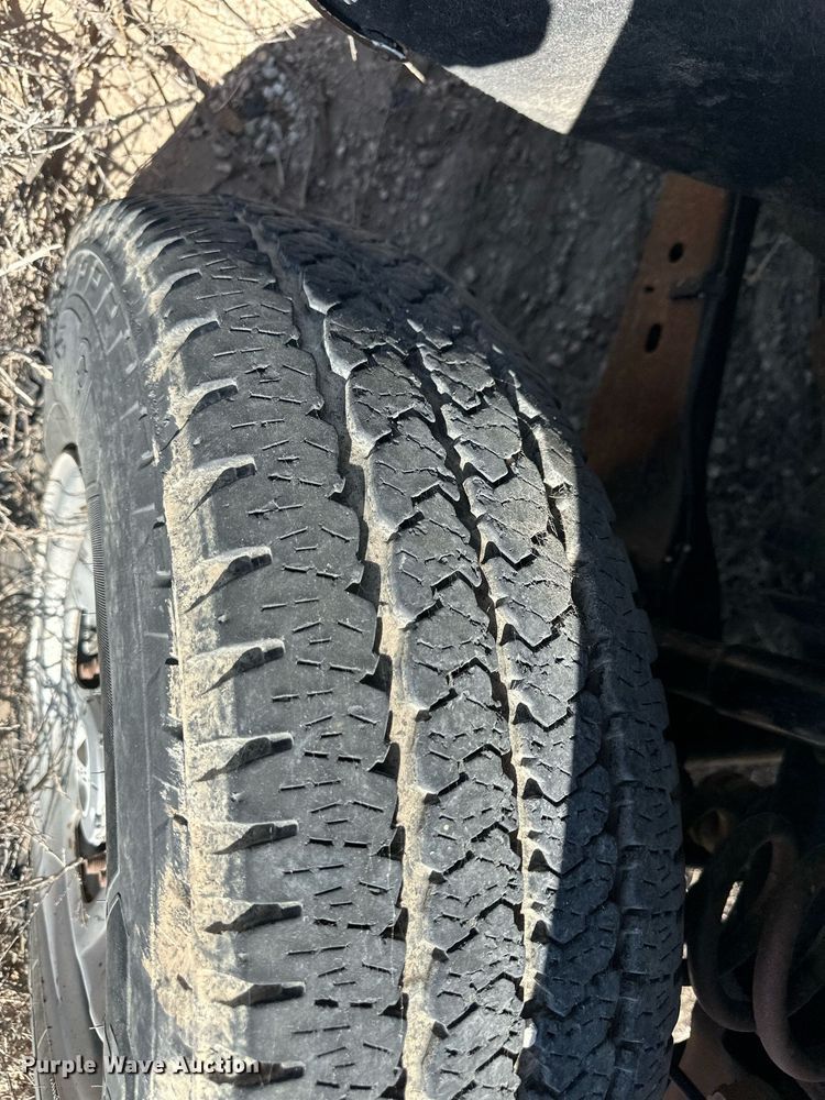 image for item OM9746 2011 Ford F350 Super Duty XL flatbed pickup truck