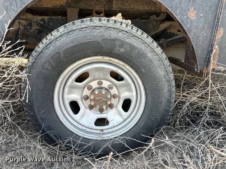 image for item OM9746 2011 Ford F350 Super Duty XL flatbed pickup truck