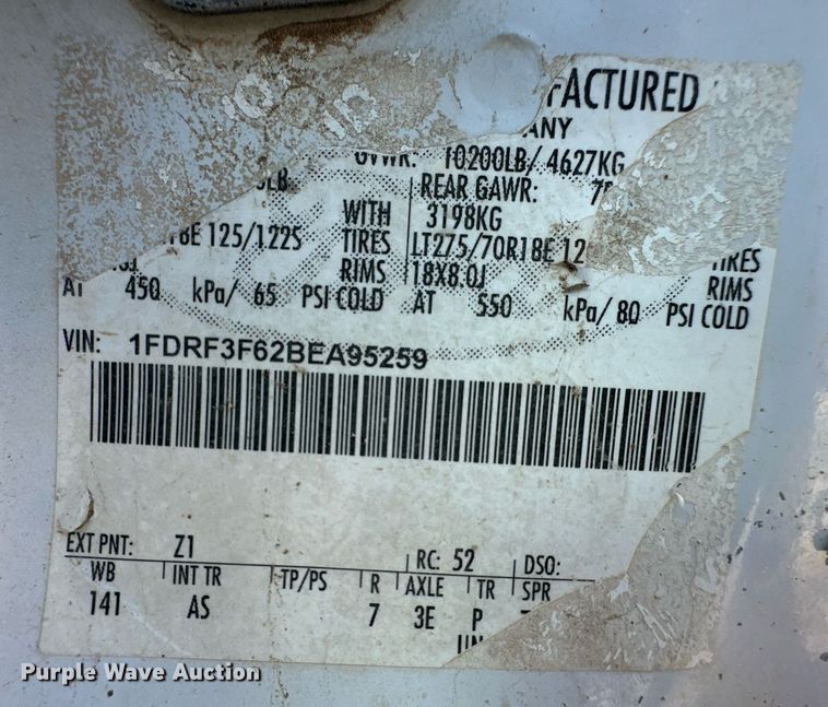 image for item OM9746 2011 Ford F350 Super Duty XL flatbed pickup truck