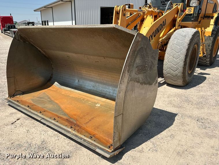 image for item DD3215 2020 Hyundai HL940XT high lift wheel loader
