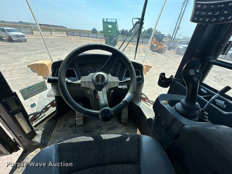 image for item DD3215 2020 Hyundai HL940XT high lift wheel loader