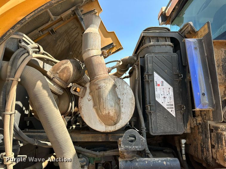 image for item DD3215 2020 Hyundai HL940XT high lift wheel loader