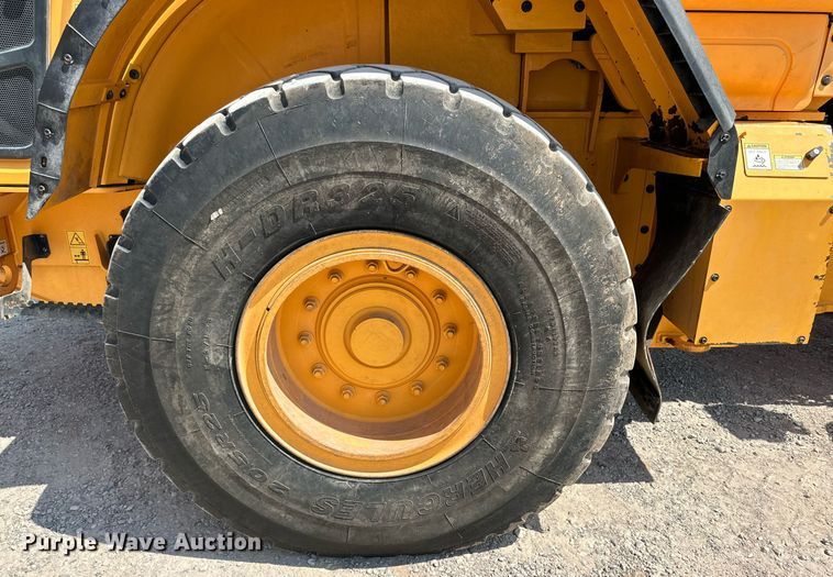 image for item DD3215 2020 Hyundai HL940XT high lift wheel loader
