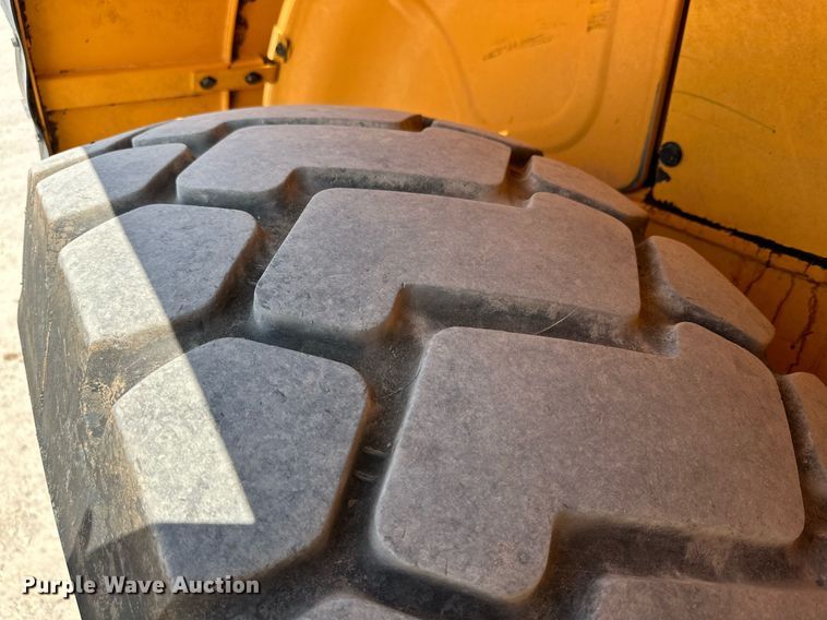 image for item DD3215 2020 Hyundai HL940XT high lift wheel loader