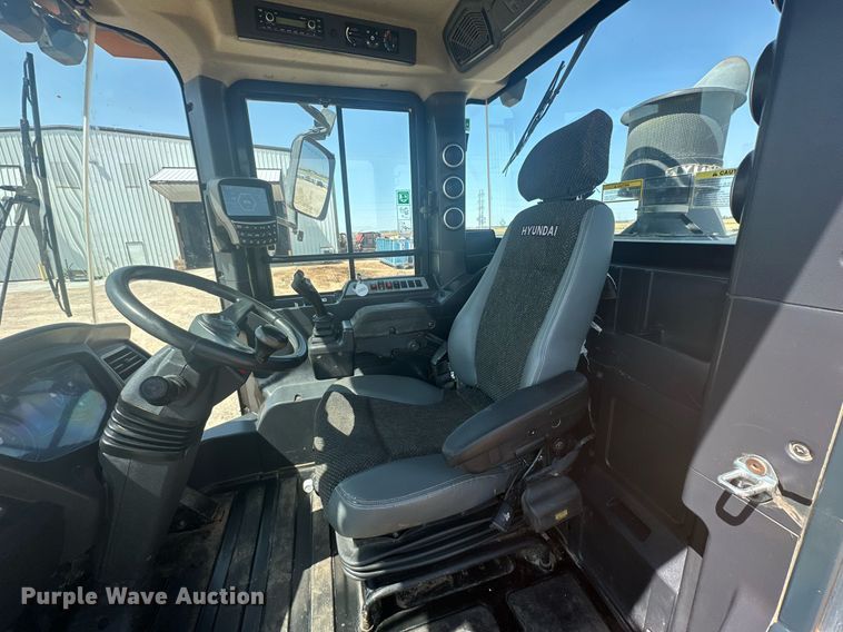 image for item DD3216 2018 Hyundai HL940XT wheel loader