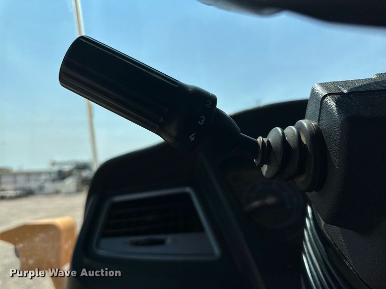 image for item DD3216 2018 Hyundai HL940XT wheel loader