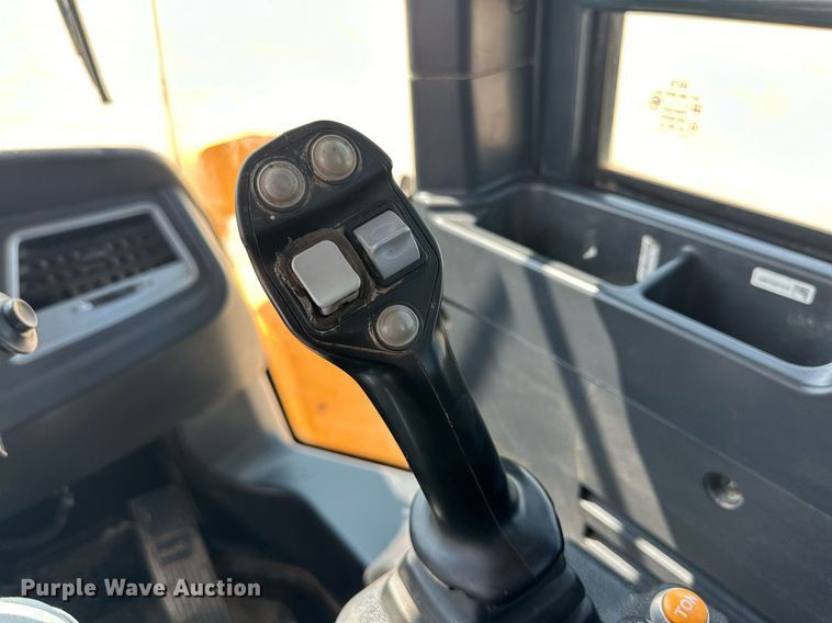 image for item DD3216 2018 Hyundai HL940XT wheel loader