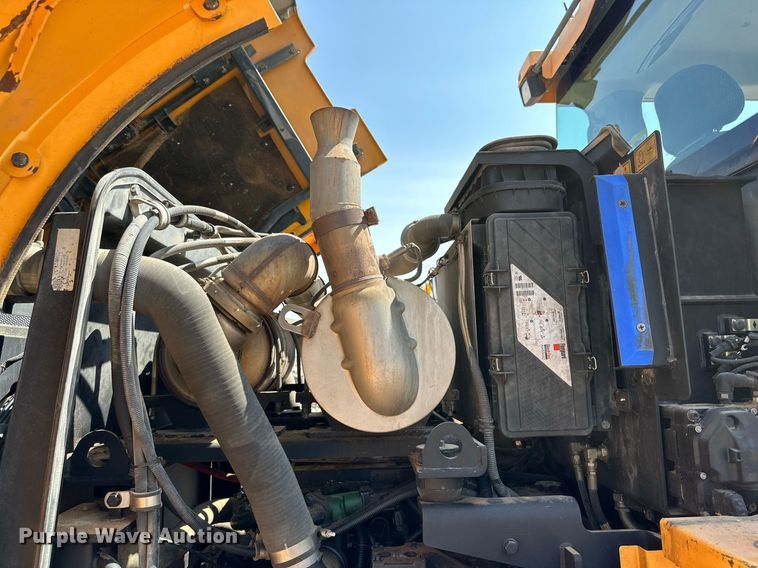 image for item DD3216 2018 Hyundai HL940XT wheel loader