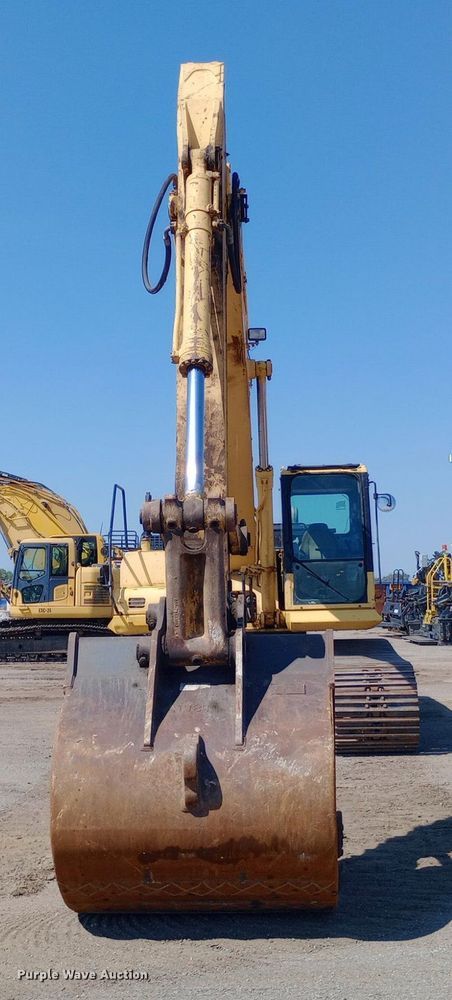 image for item DH1341 2002 Komatsu PC300LC-7 excavator