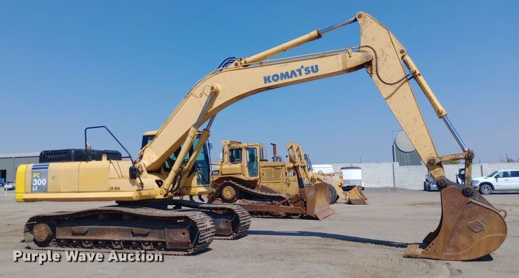 image for item DH1341 2002 Komatsu PC300LC-7 excavator