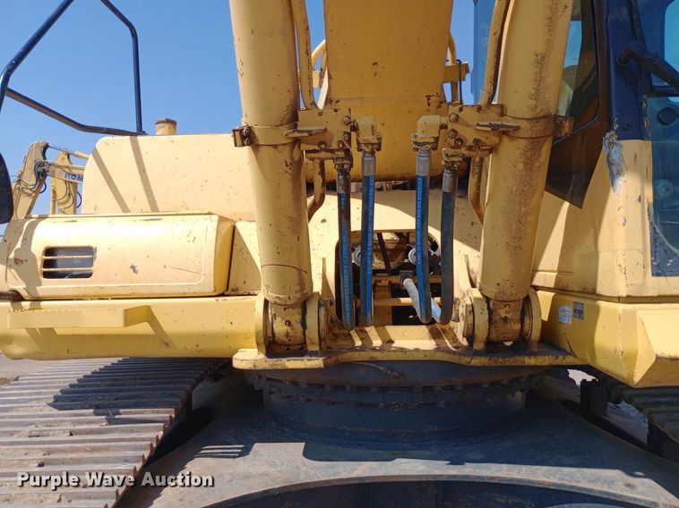image for item DH1341 2002 Komatsu PC300LC-7 excavator