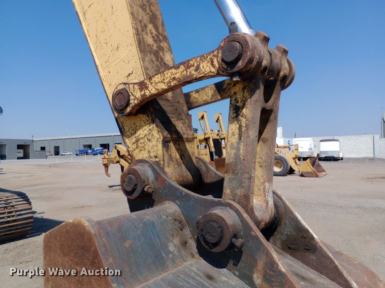 image for item DH1341 2002 Komatsu PC300LC-7 excavator