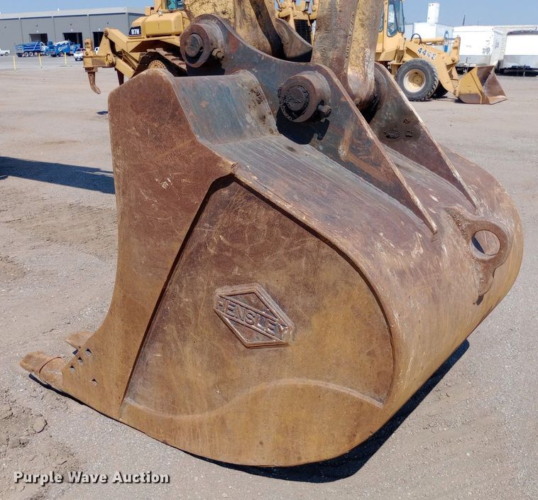 image for item DH1341 2002 Komatsu PC300LC-7 excavator