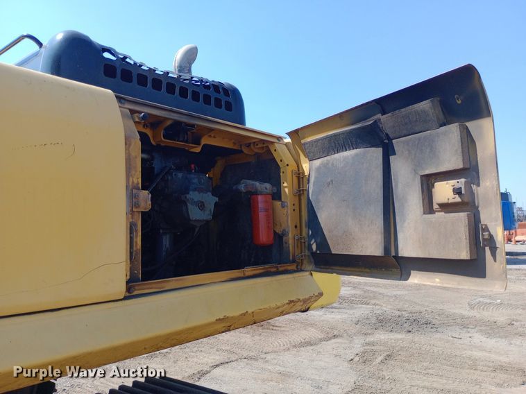 image for item DH1341 2002 Komatsu PC300LC-7 excavator