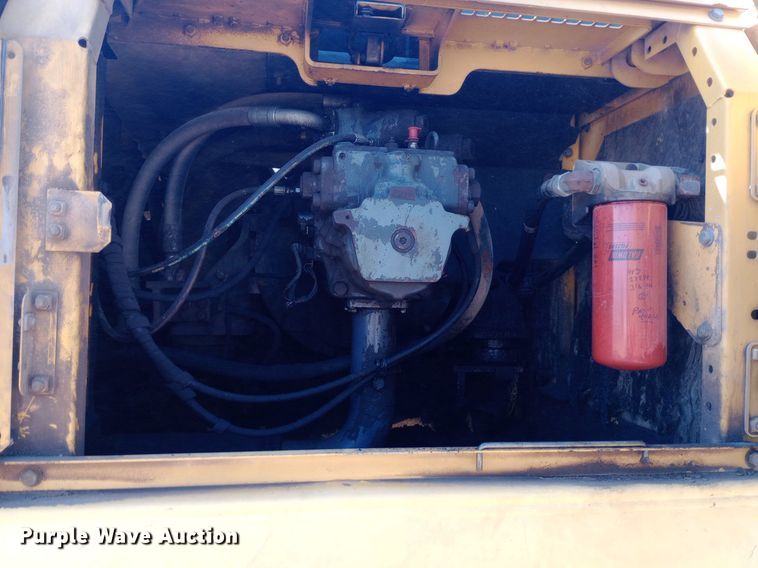 image for item DH1341 2002 Komatsu PC300LC-7 excavator