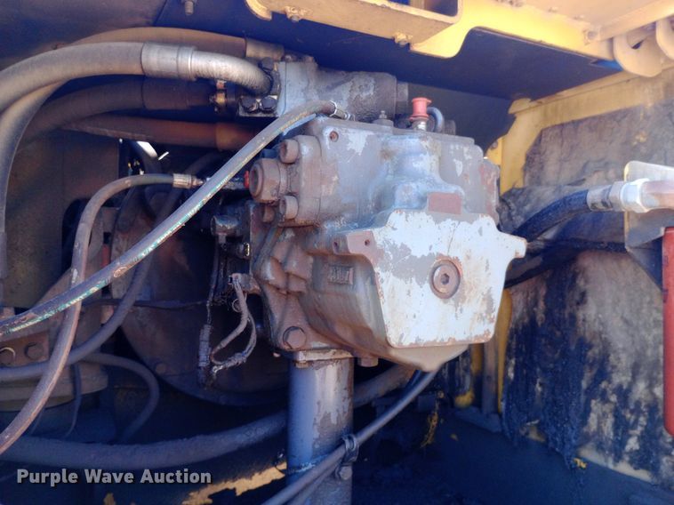 image for item DH1341 2002 Komatsu PC300LC-7 excavator