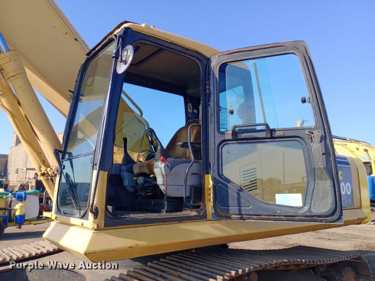image for item DH1341 2002 Komatsu PC300LC-7 excavator
