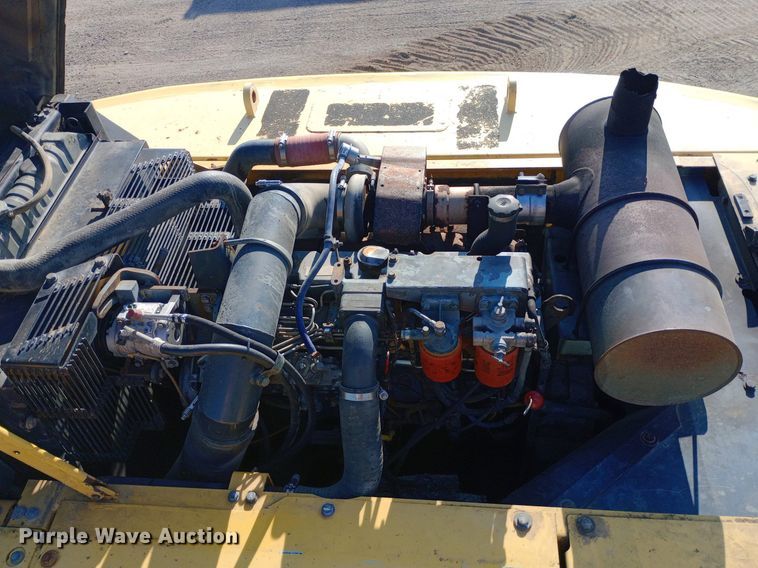 image for item DH1341 2002 Komatsu PC300LC-7 excavator