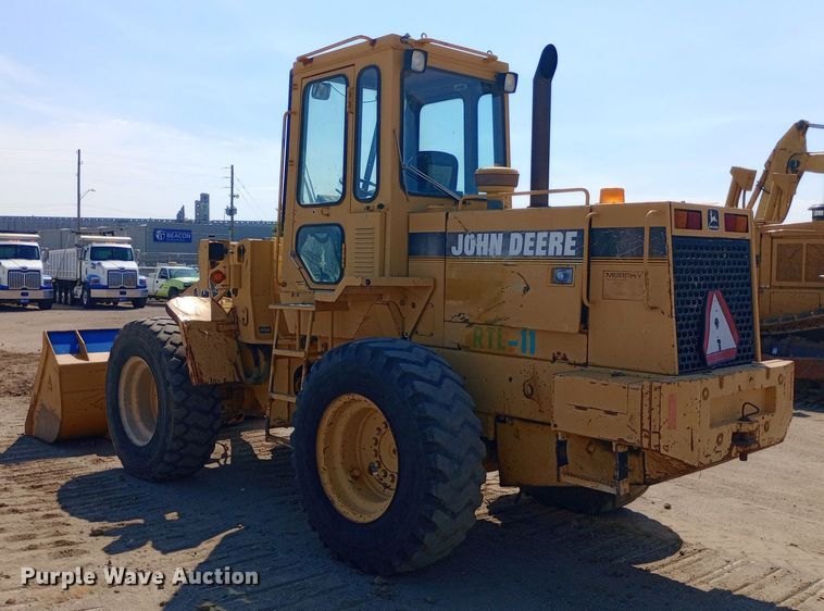 image for item DH1344 1994 John Deere 444E wheel loader
