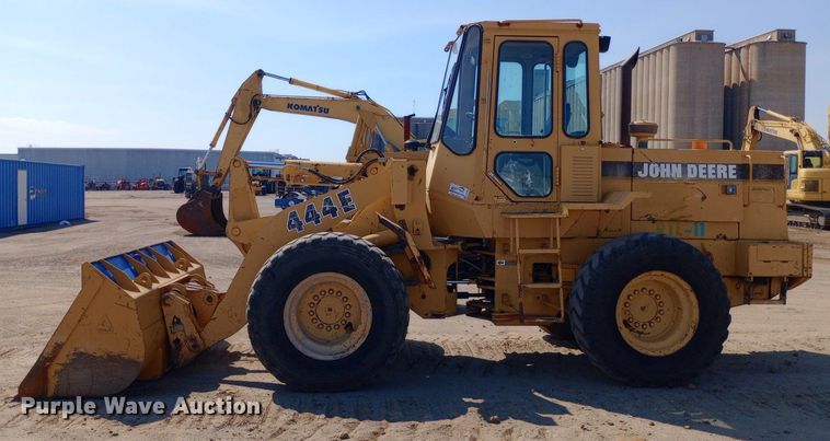 image for item DH1344 1994 John Deere 444E wheel loader