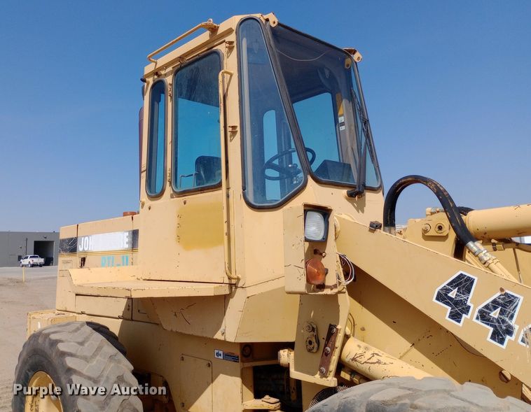 image for item DH1344 1994 John Deere 444E wheel loader