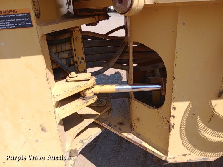 image for item DH1344 1994 John Deere 444E wheel loader