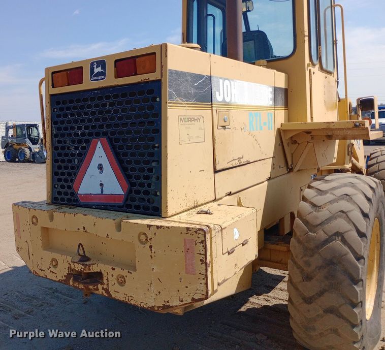 image for item DH1344 1994 John Deere 444E wheel loader