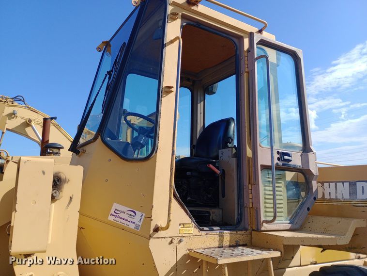 image for item DH1344 1994 John Deere 444E wheel loader