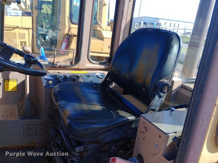 image for item DH1344 1994 John Deere 444E wheel loader