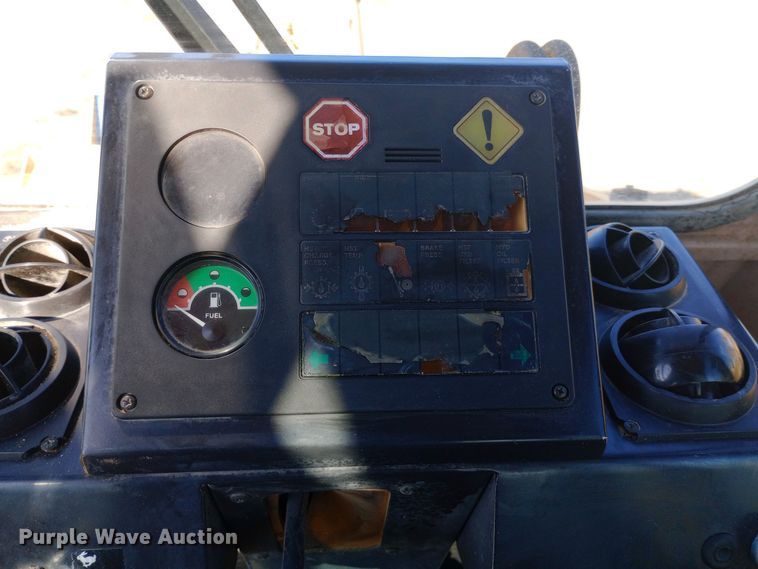 image for item DH1344 1994 John Deere 444E wheel loader