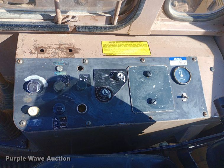 image for item DH1344 1994 John Deere 444E wheel loader