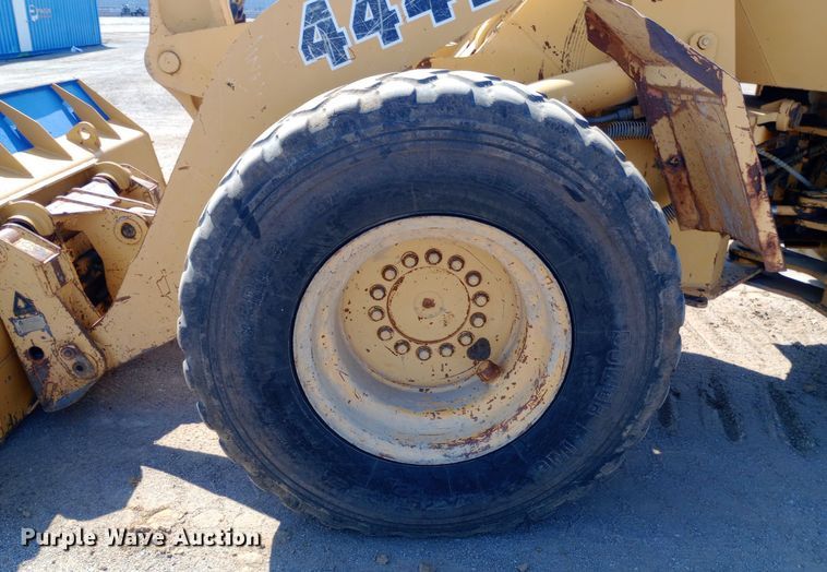 image for item DH1344 1994 John Deere 444E wheel loader