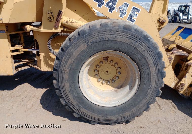 image for item DH1344 1994 John Deere 444E wheel loader