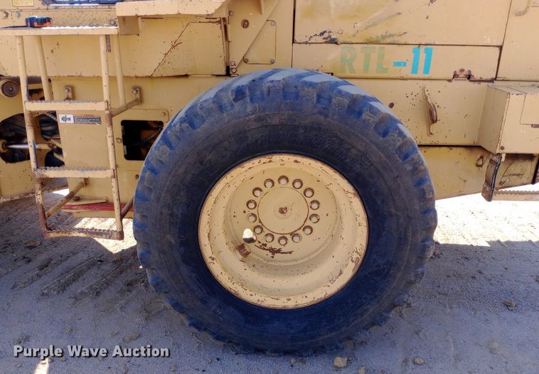 image for item DH1344 1994 John Deere 444E wheel loader