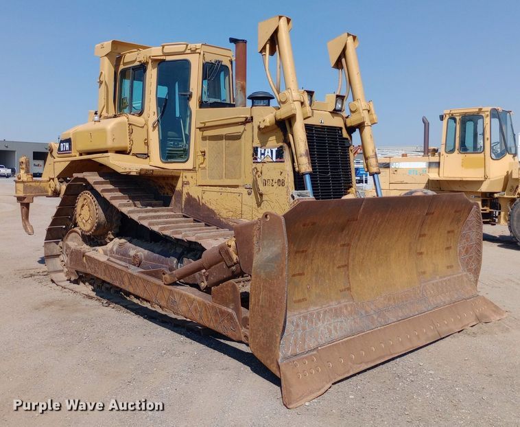 image for item DH1347 Caterpillar D7H dozer