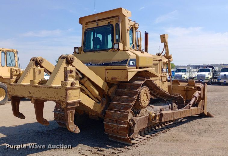image for item DH1347 Caterpillar D7H dozer
