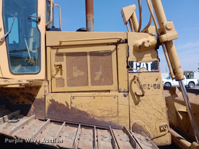 image for item DH1347 Caterpillar D7H dozer