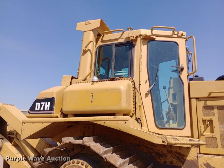 image for item DH1347 Caterpillar D7H dozer