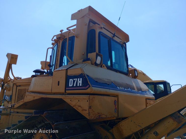 image for item DH1347 Caterpillar D7H dozer