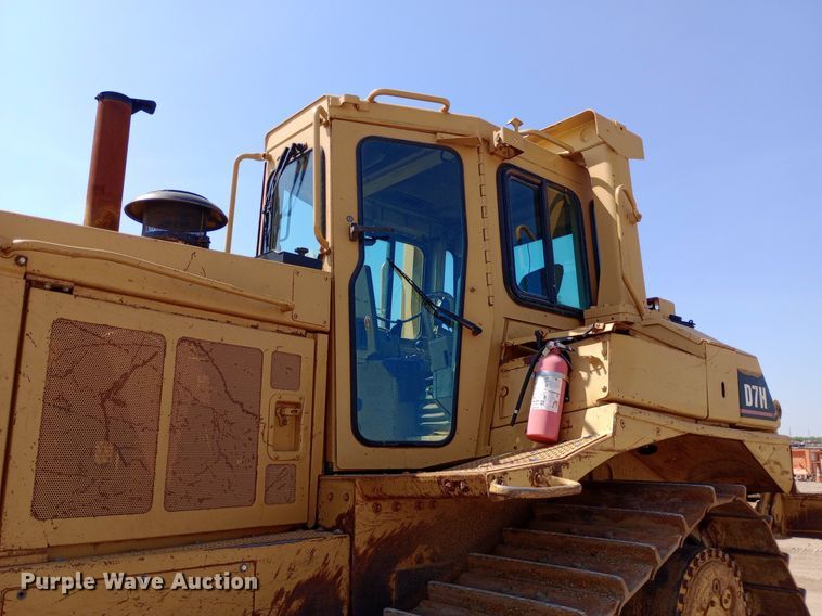 image for item DH1347 Caterpillar D7H dozer