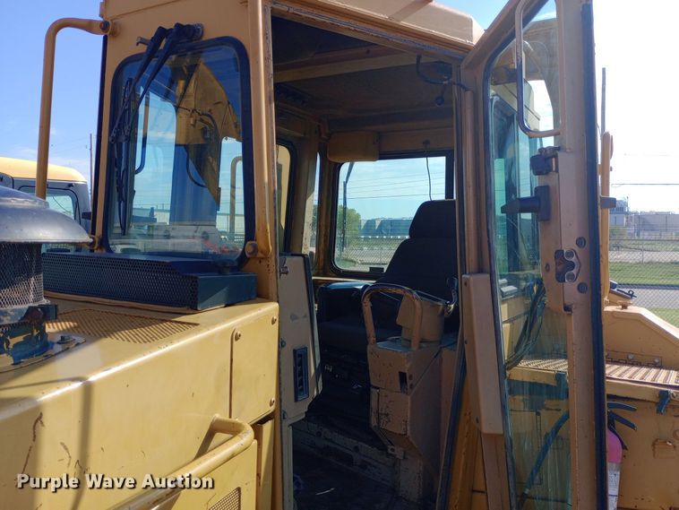 image for item DH1347 Caterpillar D7H dozer