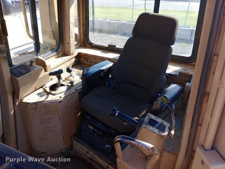 image for item DH1347 Caterpillar D7H dozer