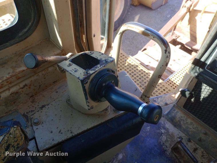 image for item DH1347 Caterpillar D7H dozer