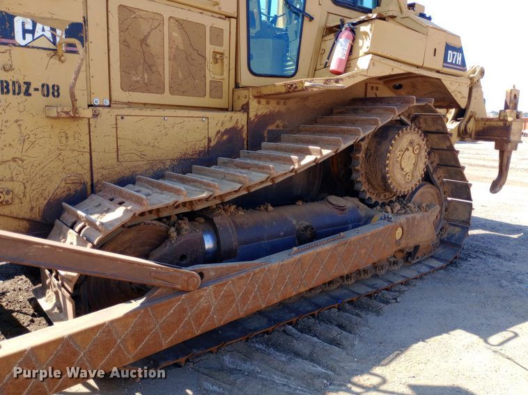 image for item DH1347 Caterpillar D7H dozer