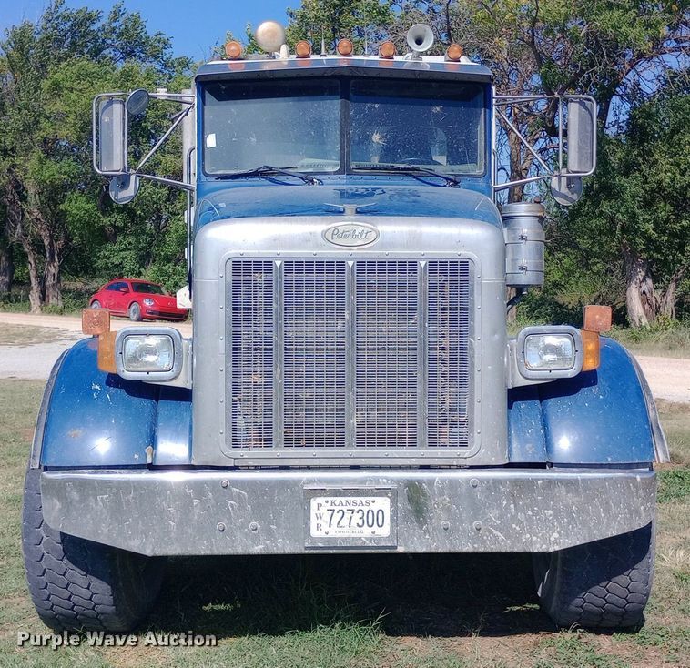 image for item DH1400 2000 Peterbilt 357 dump truck