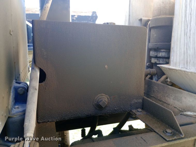 image for item DH1400 2000 Peterbilt 357 dump truck